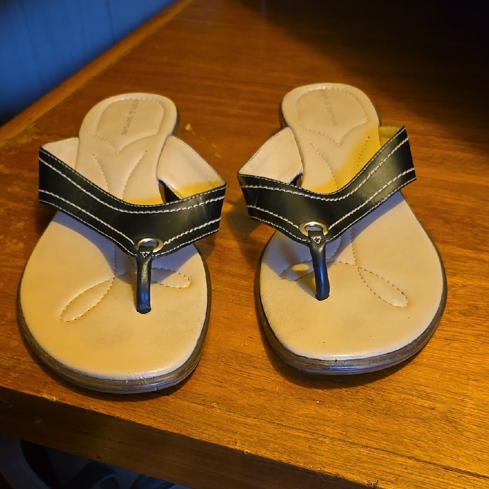 Black and Tan Leather Sandals Size10